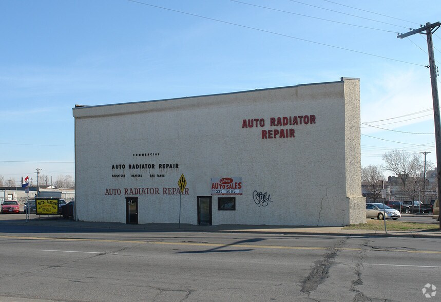 More Photos Of 700 7th St N, Minneapolis Auto Repair For Sale
