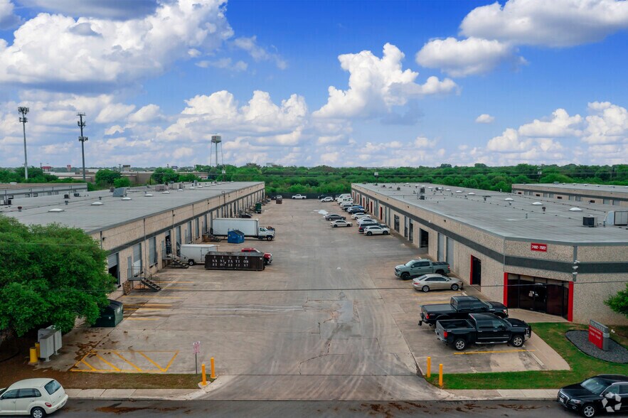 More Photos Of 7492-7522 Reindeer Trl, San Antonio Unknown For Lease