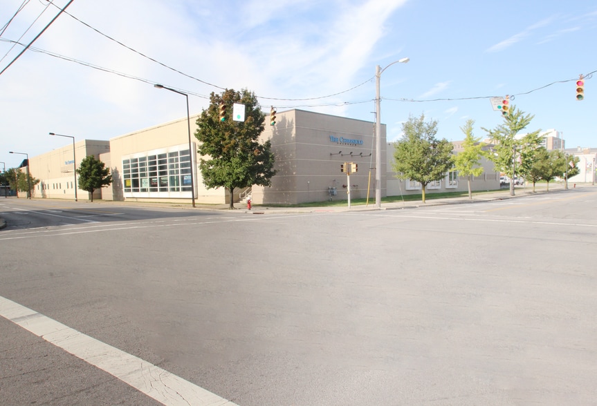 Primary Photo Of 225 East Ave, Elyria Warehouse For Sale