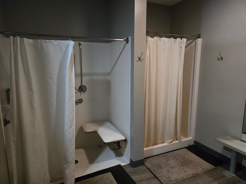 More Photos Of 300 Ohukai Rd, Kihei Light Manufacturing For Lease