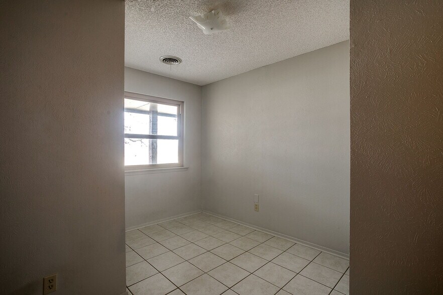 More Photos Of 938 County Road 3341, Paradise Land For Sale