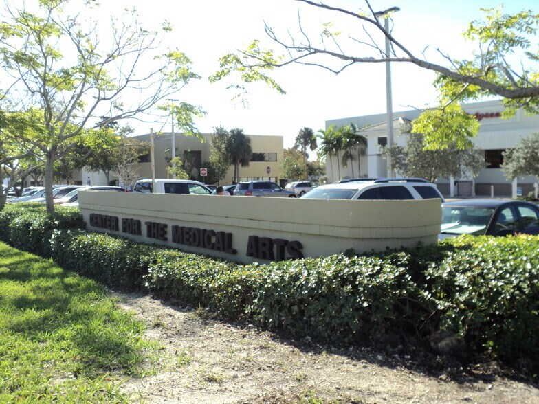 More Photos Of 8130 Royal Palm Blvd, Coral Springs Medical For Lease