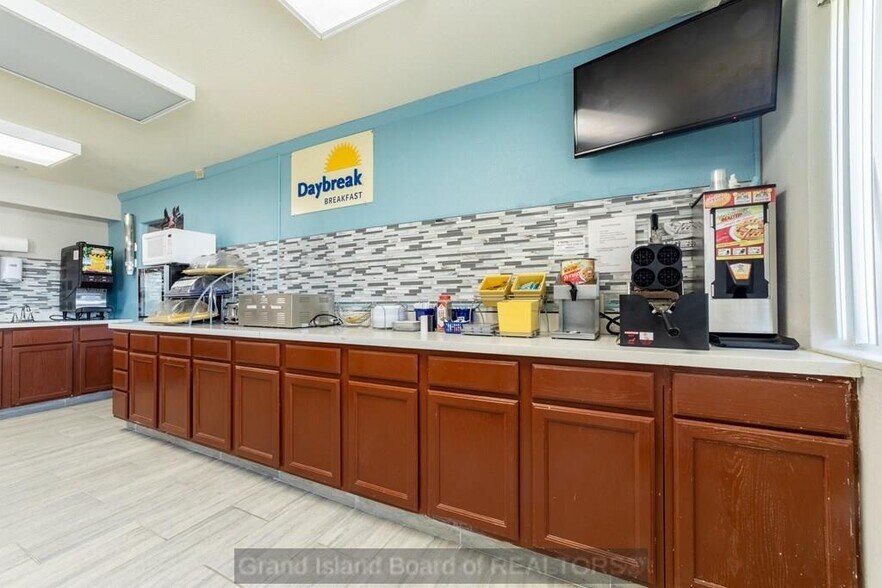 More Photos Of 2620 N Diers Ave, Grand Island Hotel For Sale