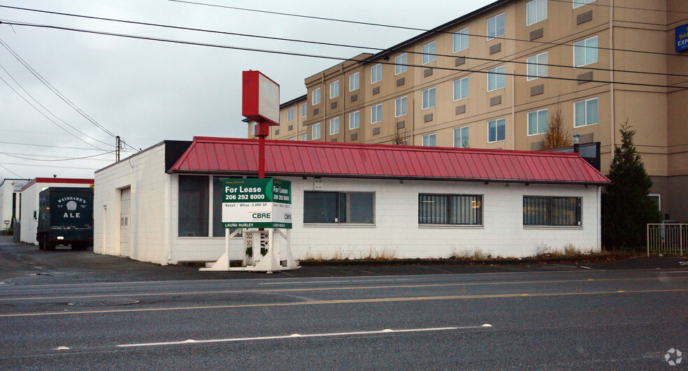 Primary Photo Of 14101 Aurora Ave N, Seattle Warehouse For Lease