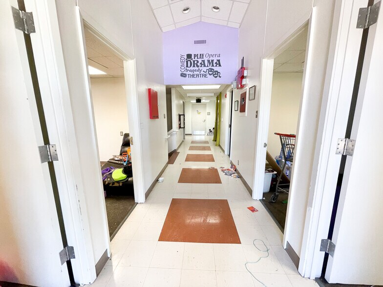 More Photos Of 3101 35th St, Lubbock Health Club For Sale