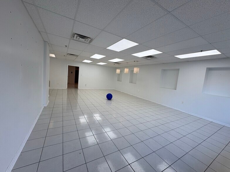 More Photos Of 1877 Springfield Ave, Maplewood Storefront Retail Residential For Lease