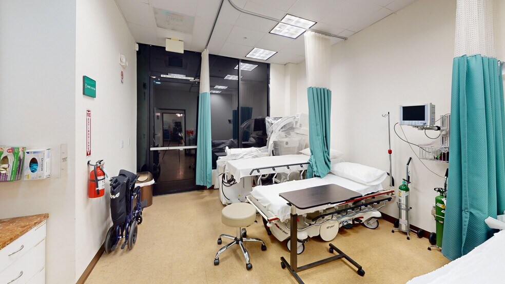 More Photos Of 8342 Garden Grove Blvd, Garden Grove Storefront Retail Office For Sale