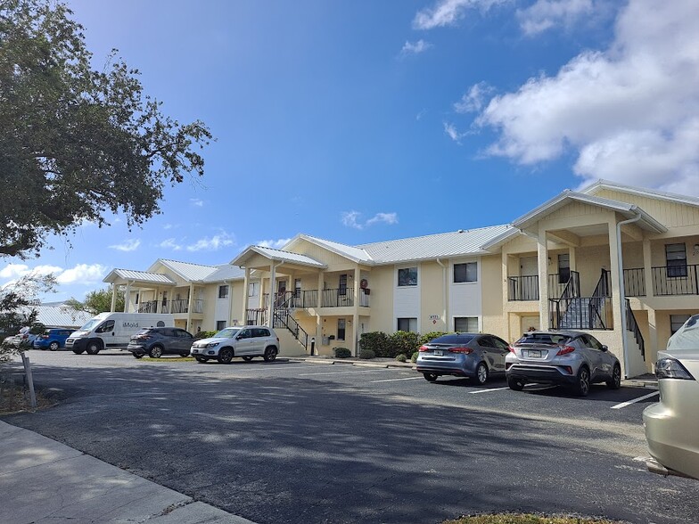 Primary Photo Of 4920-5004 Chiquita Blvd S, Cape Coral Apartments For Sale