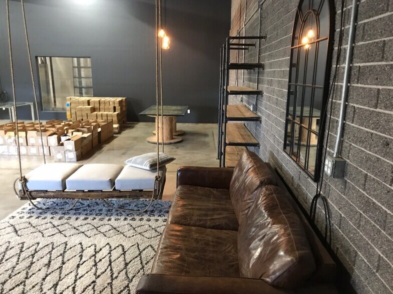 More Photos Of 1706 E Curry Rd, Tempe Warehouse For Lease