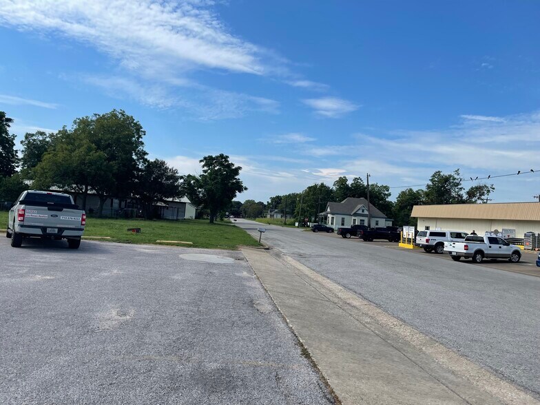 More Photos Of 1006 12th St, Hempstead General Retail For Sale