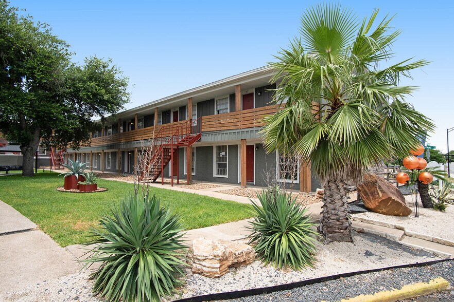 More Photos Of 3300 S College Ave, Bryan Apartments For Sale