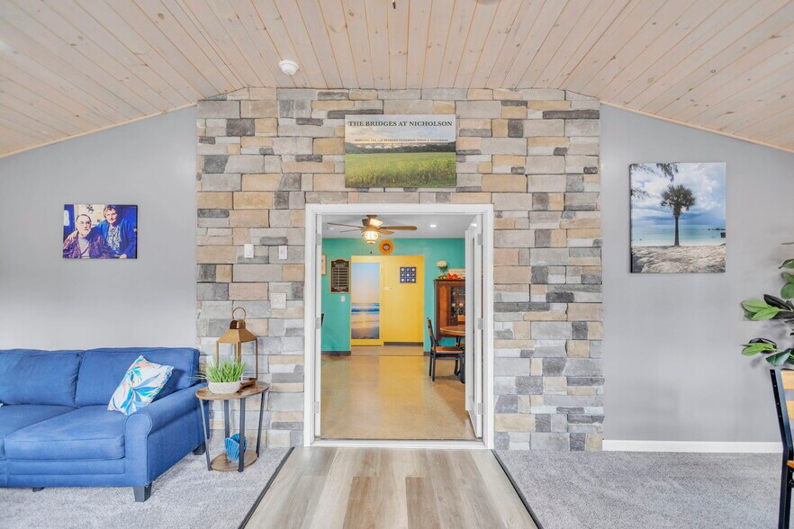 More Photos Of 106 Carr St, Nicholson Assisted Living For Sale