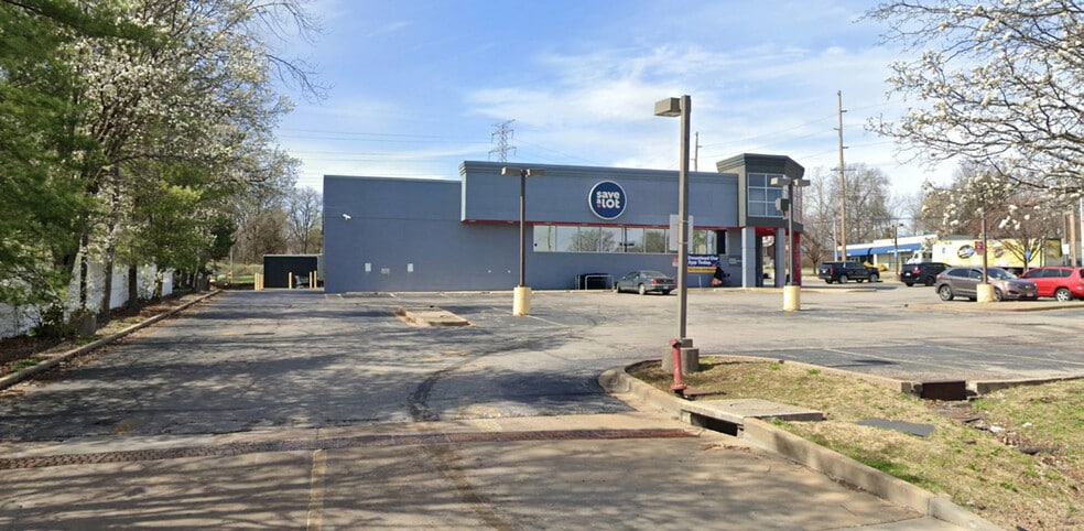 More Photos Of 8000 St Charles Rock Rd, Saint Louis Freestanding For Lease