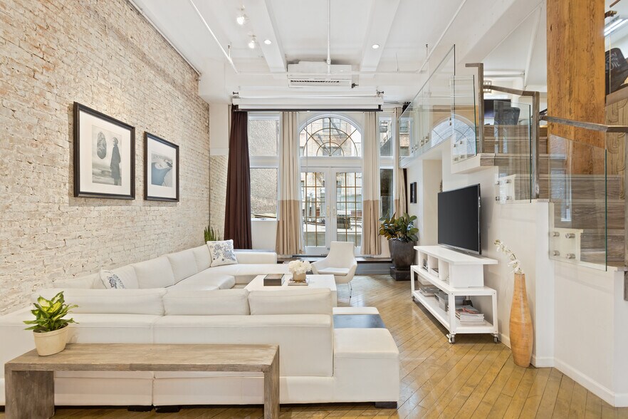 More Photos Of 333 Park Ave S, New York Office For Lease