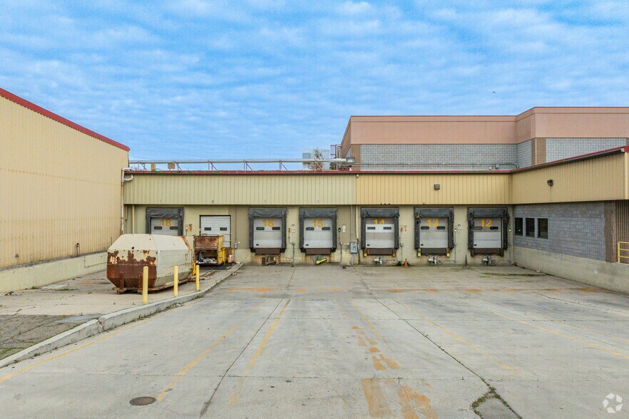 More Photos Of 1025 E Bardsley Ave, Tulare Warehouse For Sale