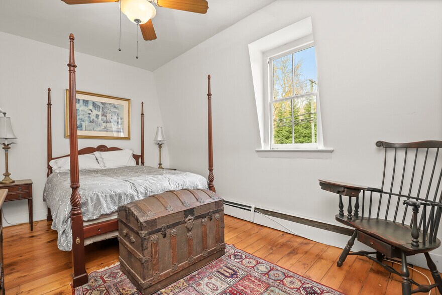 More Photos Of 47 Hollow Tree Ridge Rd, Darien Apartments For Sale