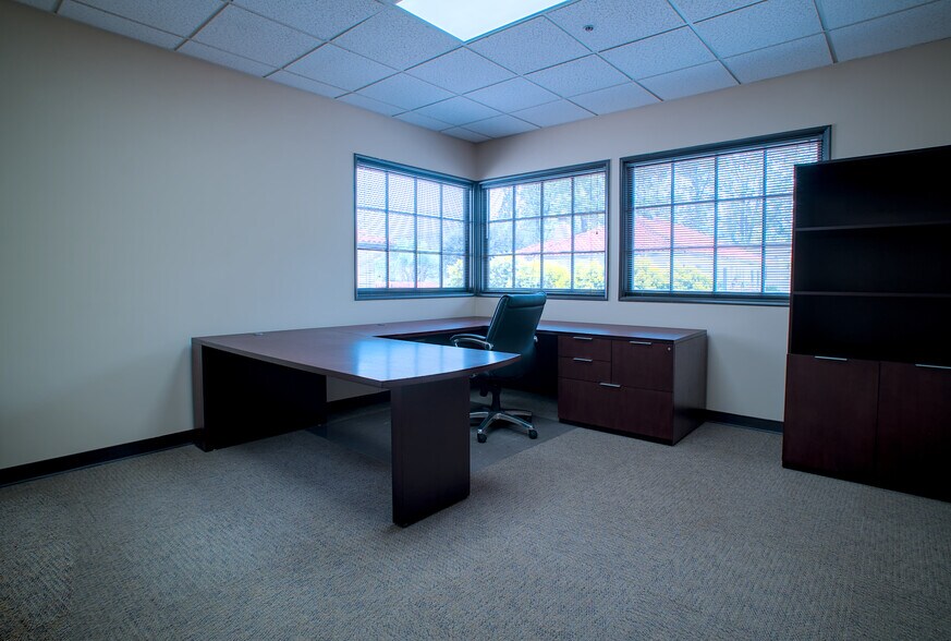 More Photos Of 1611 E 4th St, Santa Ana Loft Creative Space For Lease