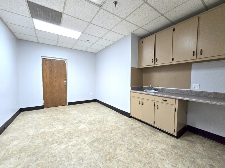 More Photos Of 6624 Jimmy Carter Blvd, Peachtree Corners Industrial For Sale