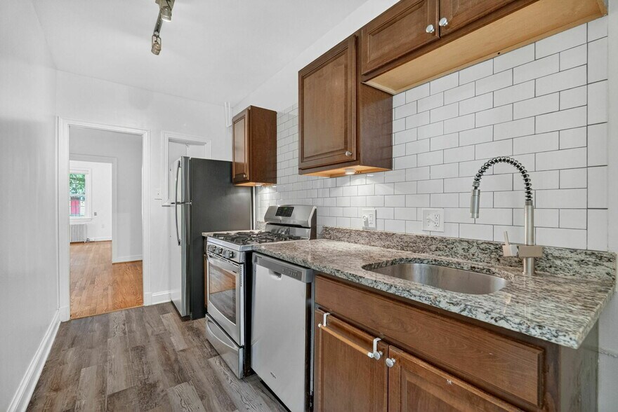 More Photos Of 4512 MacArthur Blvd NW, Washington Apartments For Sale