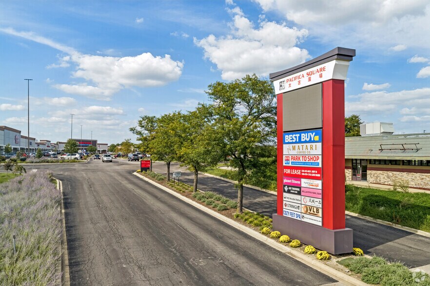 More Photos Of 4302-4442 E New York St, Aurora Unknown For Lease
