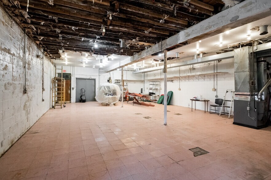 More Photos Of 2200 Vermont St, Detroit Auto Repair For Sale
