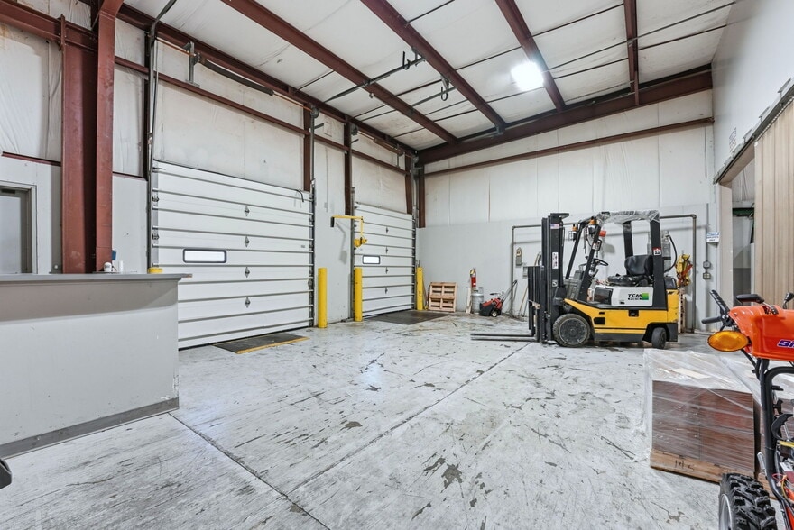 More Photos Of 3209 Clearfield Ct, Fort Wayne Warehouse For Sale