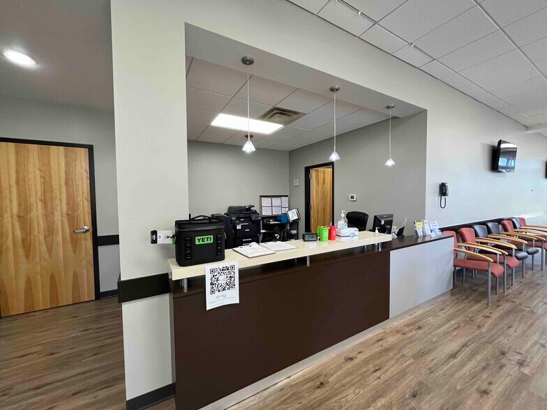 More Photos Of 1575 Montgomery Hwy, Vestavia Hills Medical For Lease