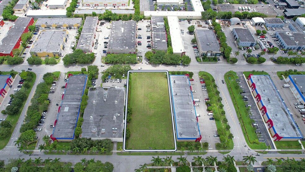 More Photos Of 14080 SW 143rd Ct, Miami Land For Lease