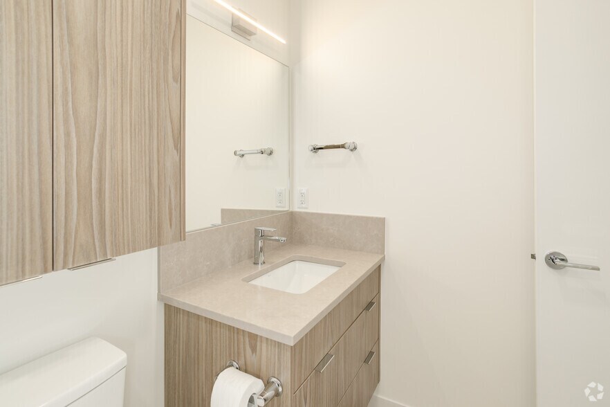 More Photos Of 825 Fort St, Victoria Apartments For Lease