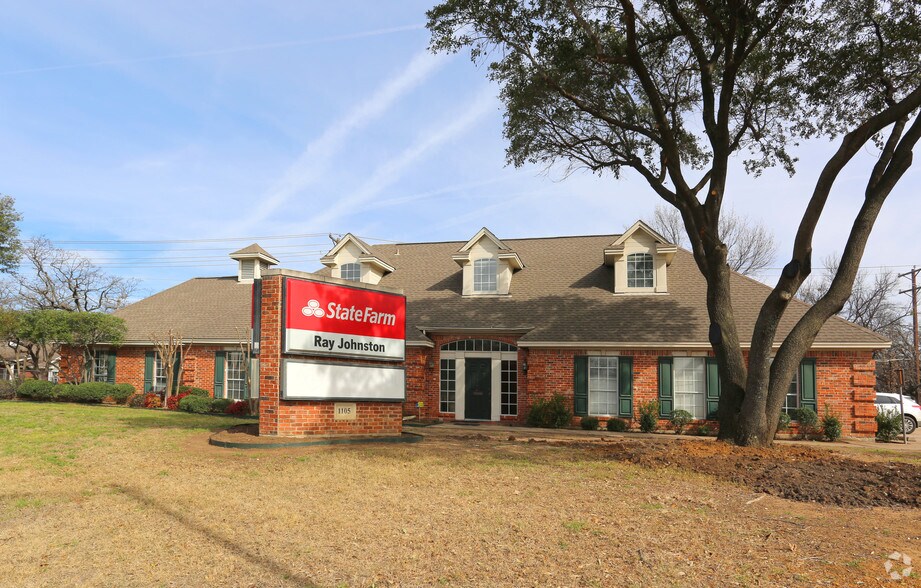 Primary Photo Of 1105 W Lamar Blvd, Arlington Office For Lease