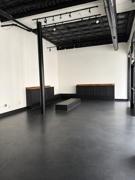 More Photos Of 111-119 W Washington St, Suffolk Apartments For Lease