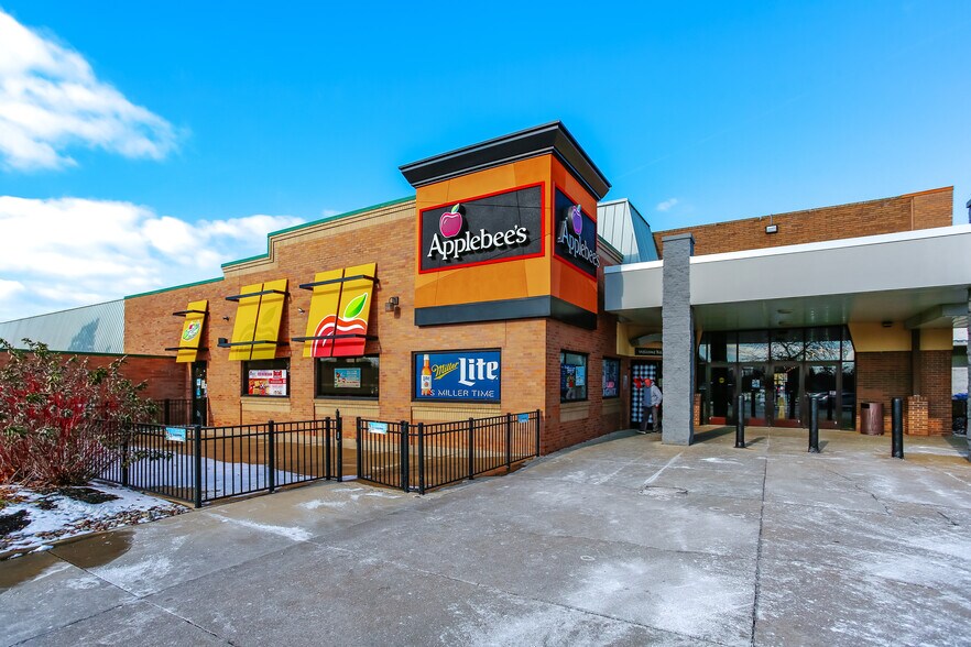 More Photos Of 1788-1850 W Michigan Ave, Jackson General Retail For Lease