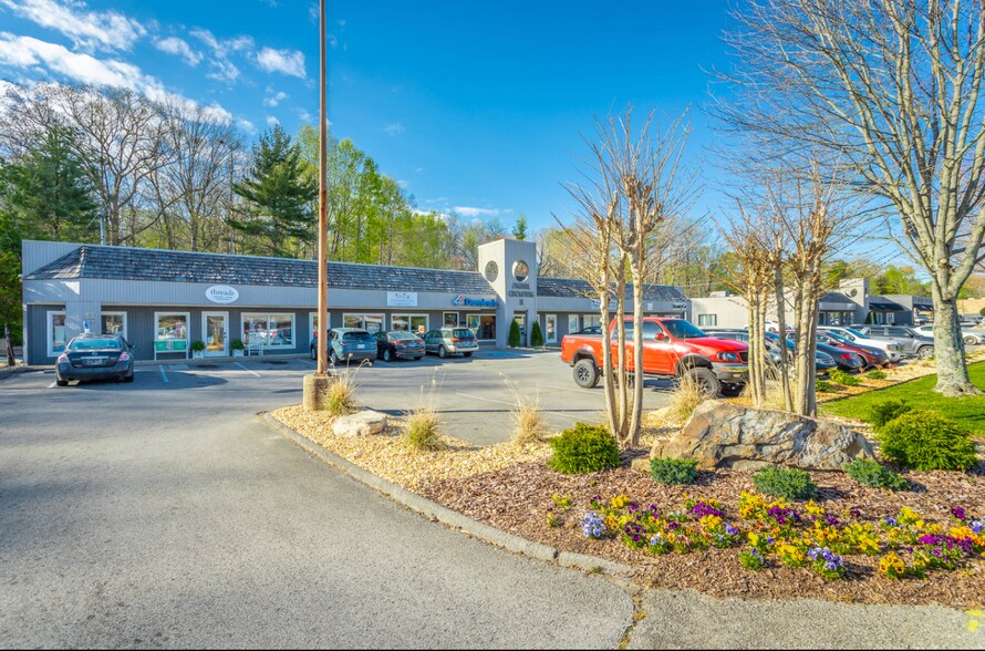 Primary Photo Of 1207-1223 Taft Hwy, Signal Mountain Unknown For Lease