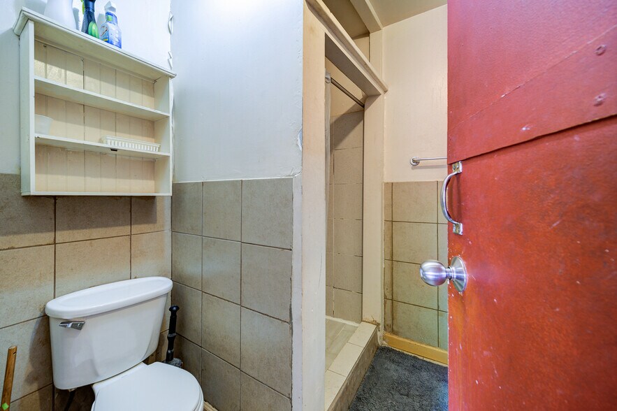 More Photos Of 346 Broadway, Newburgh Storefront Retail Office For Sale