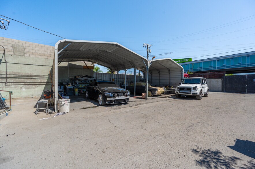 More Photos Of , North Hollywood Unknown For Sale