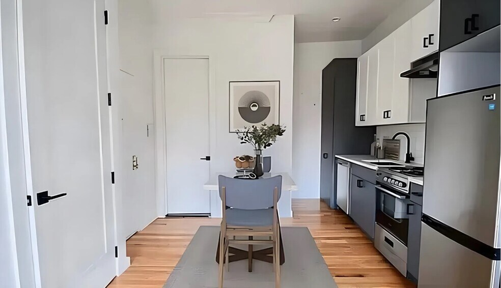 More Photos Of 1076 Dean St, Brooklyn Apartments For Sale