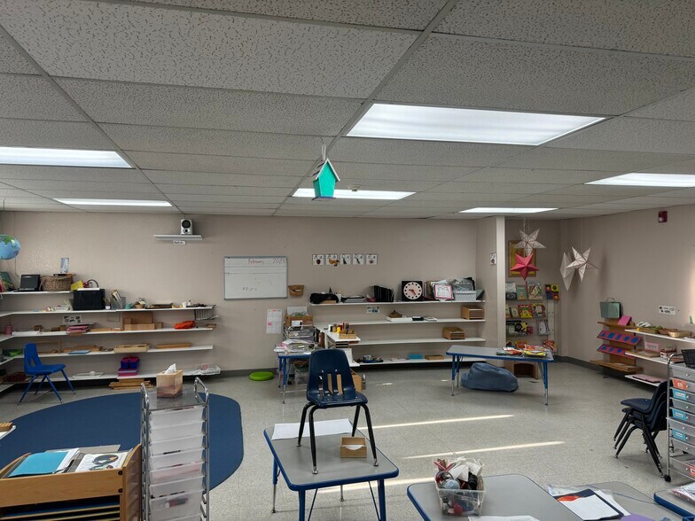 More Photos Of 14340 NE 21st St, Bellevue Daycare Center For Lease