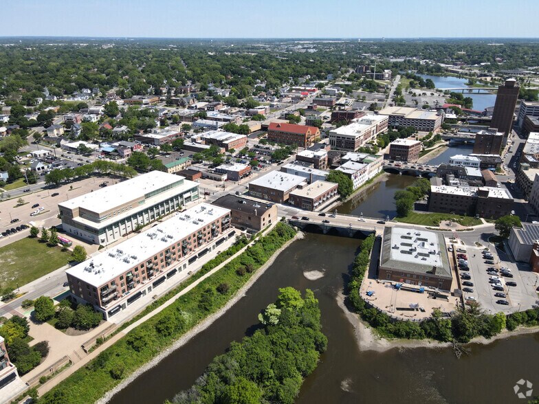 160 S River St, Aurora, IL 60506 Apartments For Sale