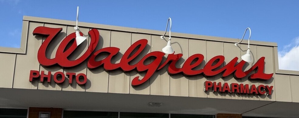 More Photos Of 514 Farrell St, Burlington Drugstore For Sale