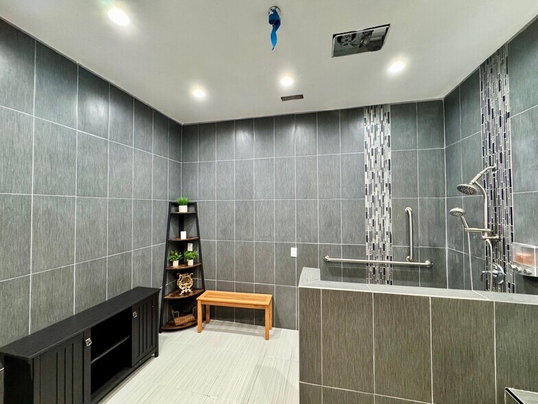 More Photos Of 424 Highway A 12, Grenada Truck Stop For Sale