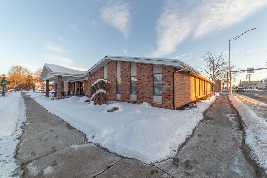 More Photos Of 605 Scott St, Wausau Office For Sale