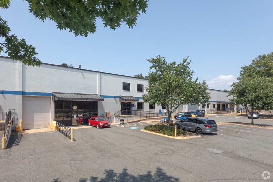 More Photos Of 7200 Fullerton Rd, Springfield Research And Development For Lease