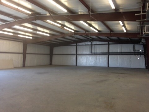 More Photos Of 1418 Harbin Cir, Valdosta Warehouse For Lease