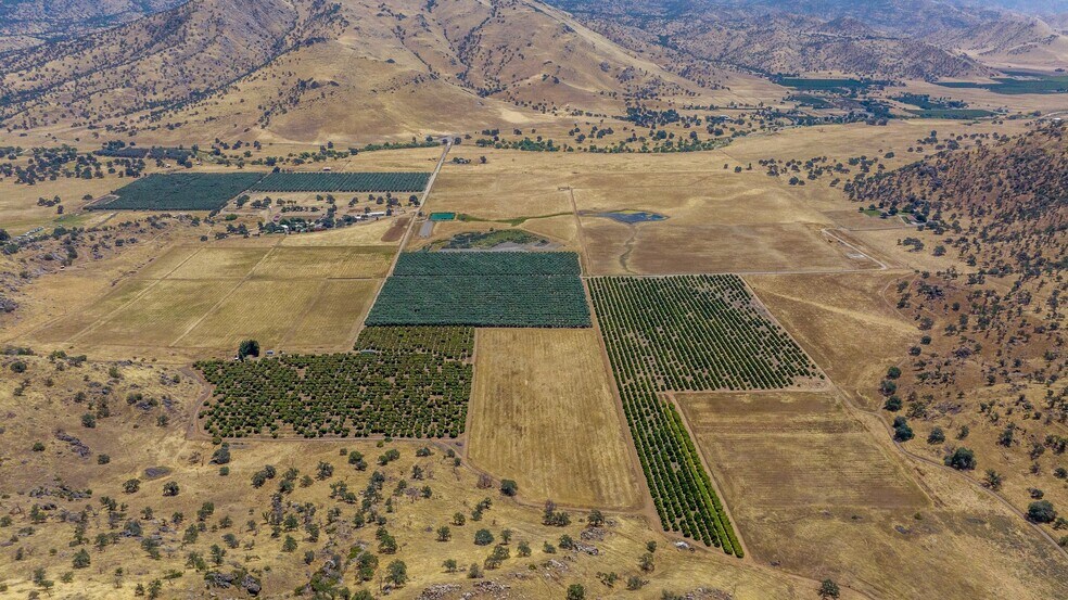 More Photos Of 19400 Avenue 398, Woodlake Land For Sale