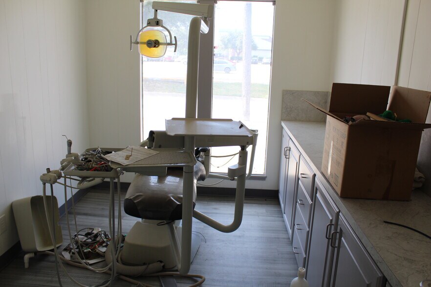 More Photos Of 425-427 S Summit Ave, Fort Worth Medical For Lease