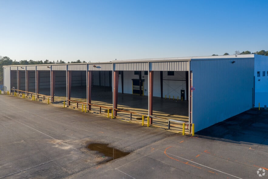 More Photos Of 1800 Overview Dr, Rock Hill Warehouse For Lease