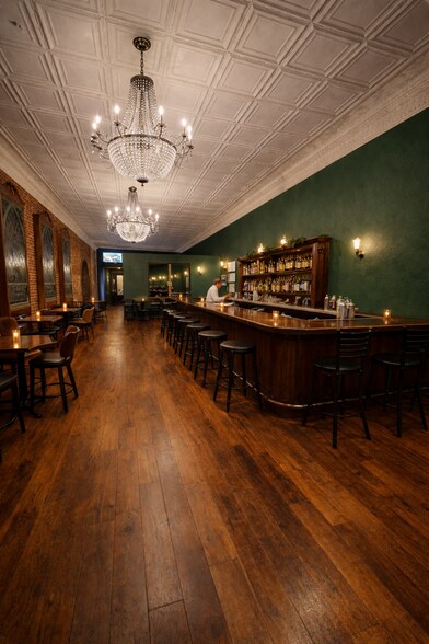 Primary Photo Of 105 1st Ave N, Lewisburg General Retail For Lease