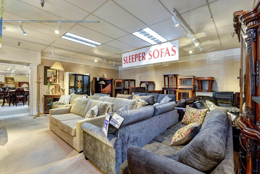 More Photos Of 20423 Highway 99, Lynnwood Freestanding For Sale