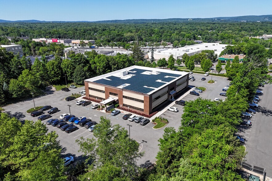 More Photos Of 470 Franklin Tpke, Ramsey Medical For Lease