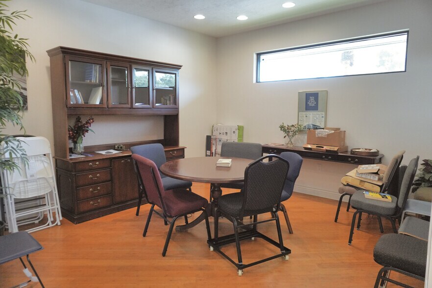More Photos Of 1725 Barber Rd, Sarasota Office For Sale